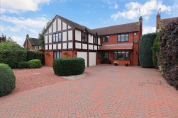 Milby Drive, St Nicolas Park, Nuneaton, CV11 6UH