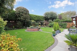 Milby Drive, St Nicolas Park, Nuneaton, CV11 6UH