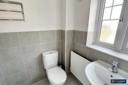 Farthington Drive, Royal Park, Nuneaton, CV11 6WX