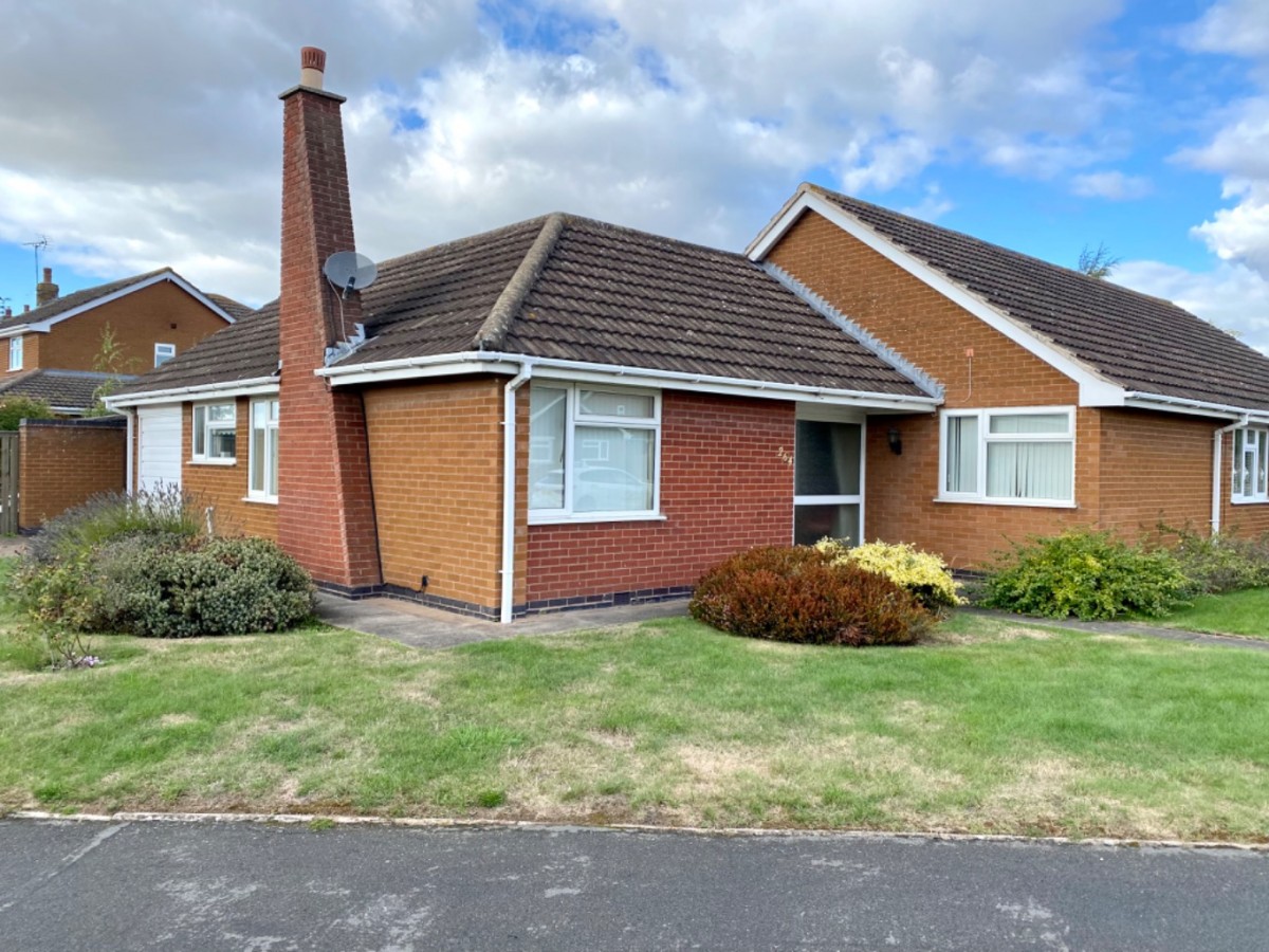 Milby Drive, St Nicolas Park, Nuneaton, CV11 6UH Alan Cooper Estates