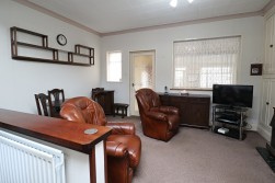 Queen Elizabeth Road, Nuneaton, CV10 9AP