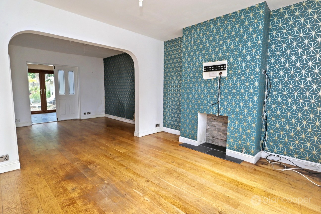 Nuneaton Road, Bulkington, CV12 9RZ