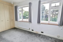 Nuneaton Road, Bulkington, CV12 9RZ