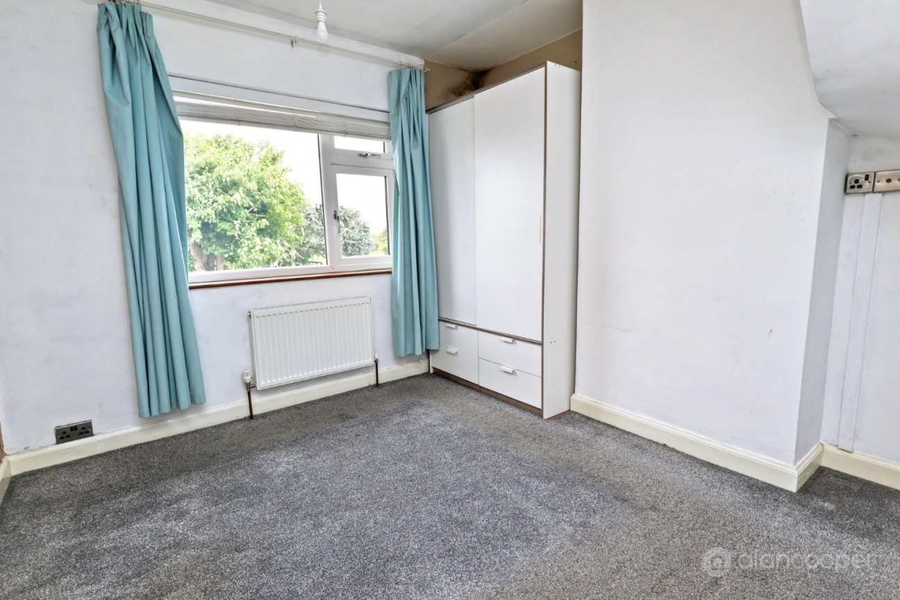 Nuneaton Road, Bulkington, CV12 9RZ