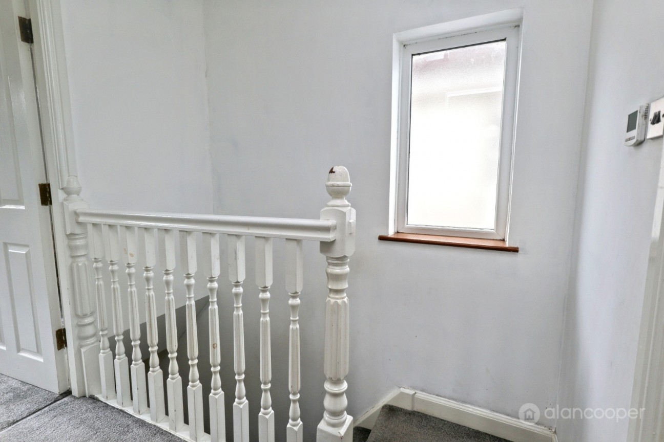 Nuneaton Road, Bulkington, CV12 9RZ