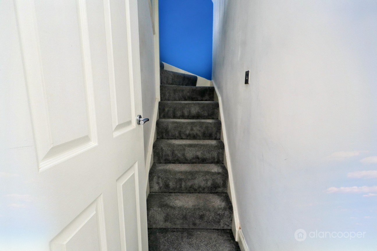 Nuneaton Road, Bulkington, CV12 9RZ