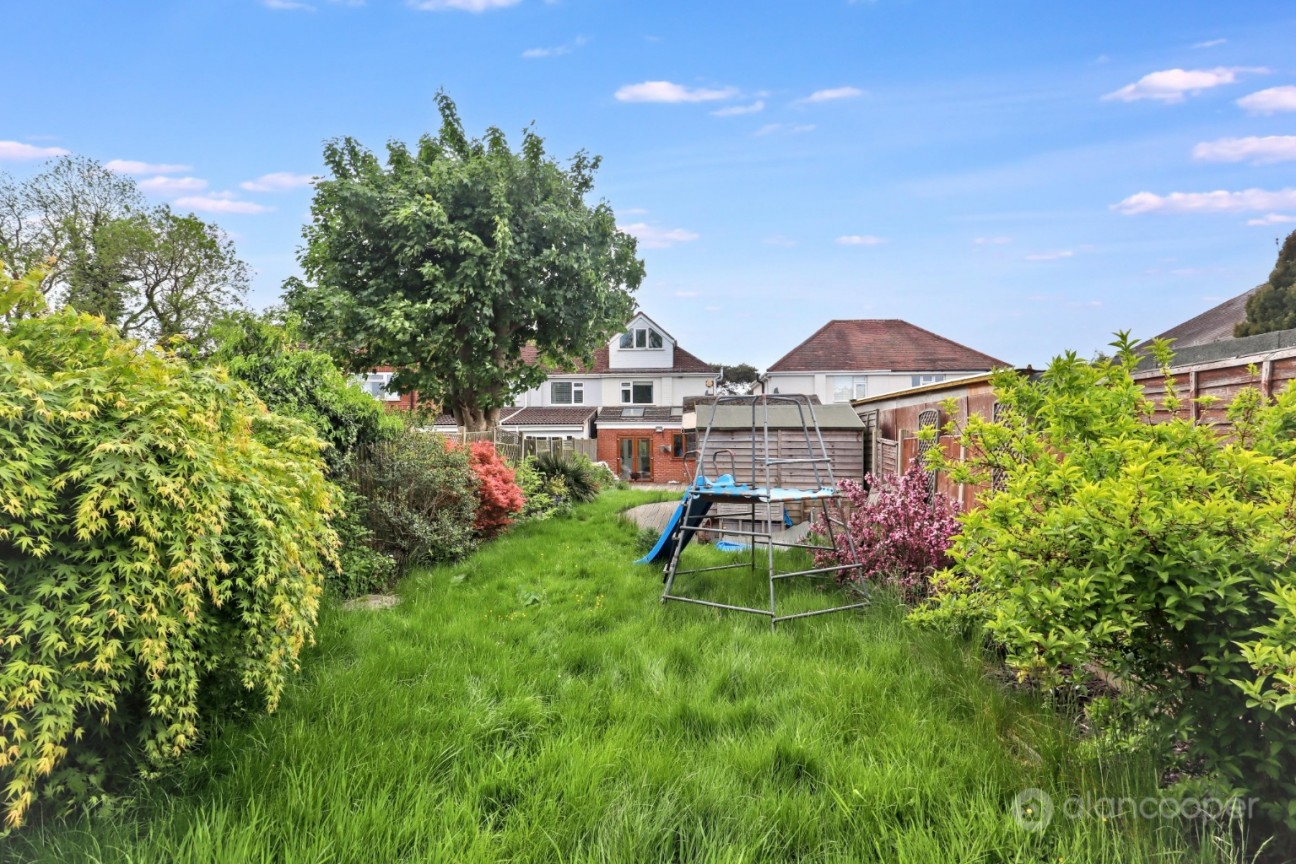 Nuneaton Road, Bulkington, CV12 9RZ