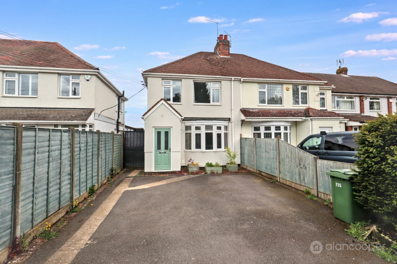 Nuneaton Road, Bulkington, CV12 9RZ