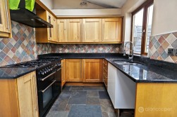 Nuneaton Road, Bulkington, CV12 9RZ