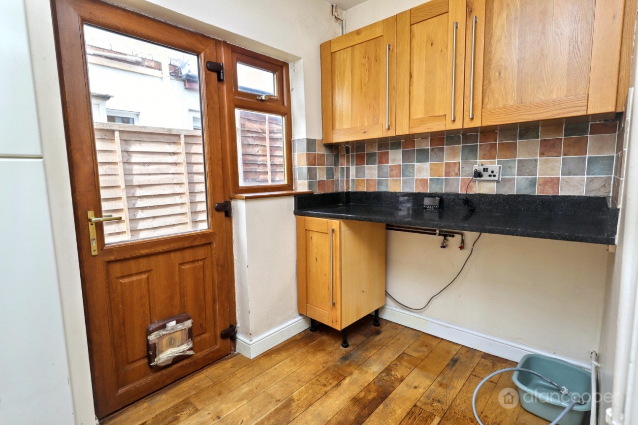 Nuneaton Road, Bulkington, CV12 9RZ