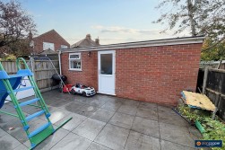 Park Avenue, Attleborough, Nuneaton, CV11 4PQ