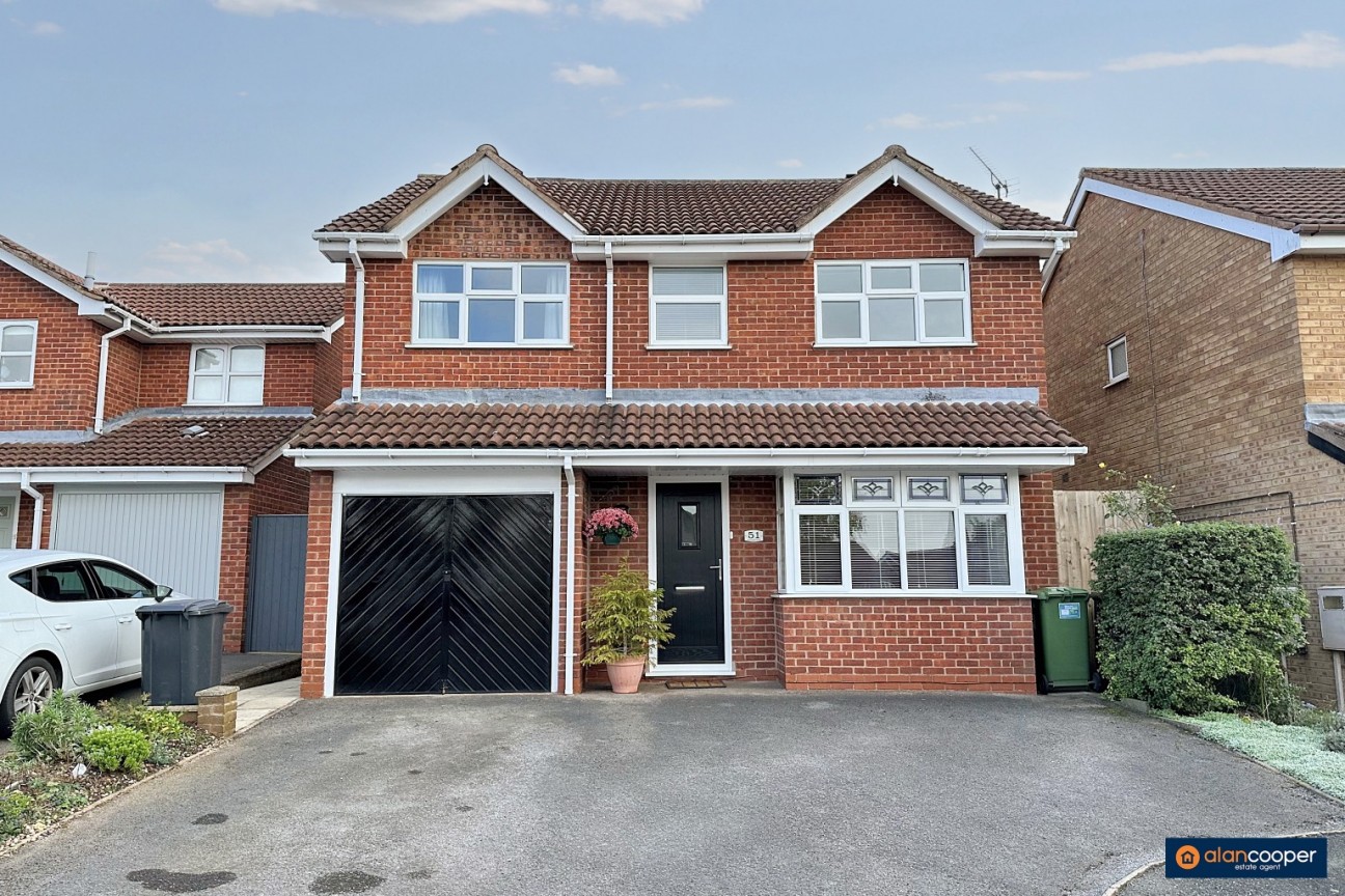 Newquay Close, Horeston Grange, Nuneaton, CV11 6FH