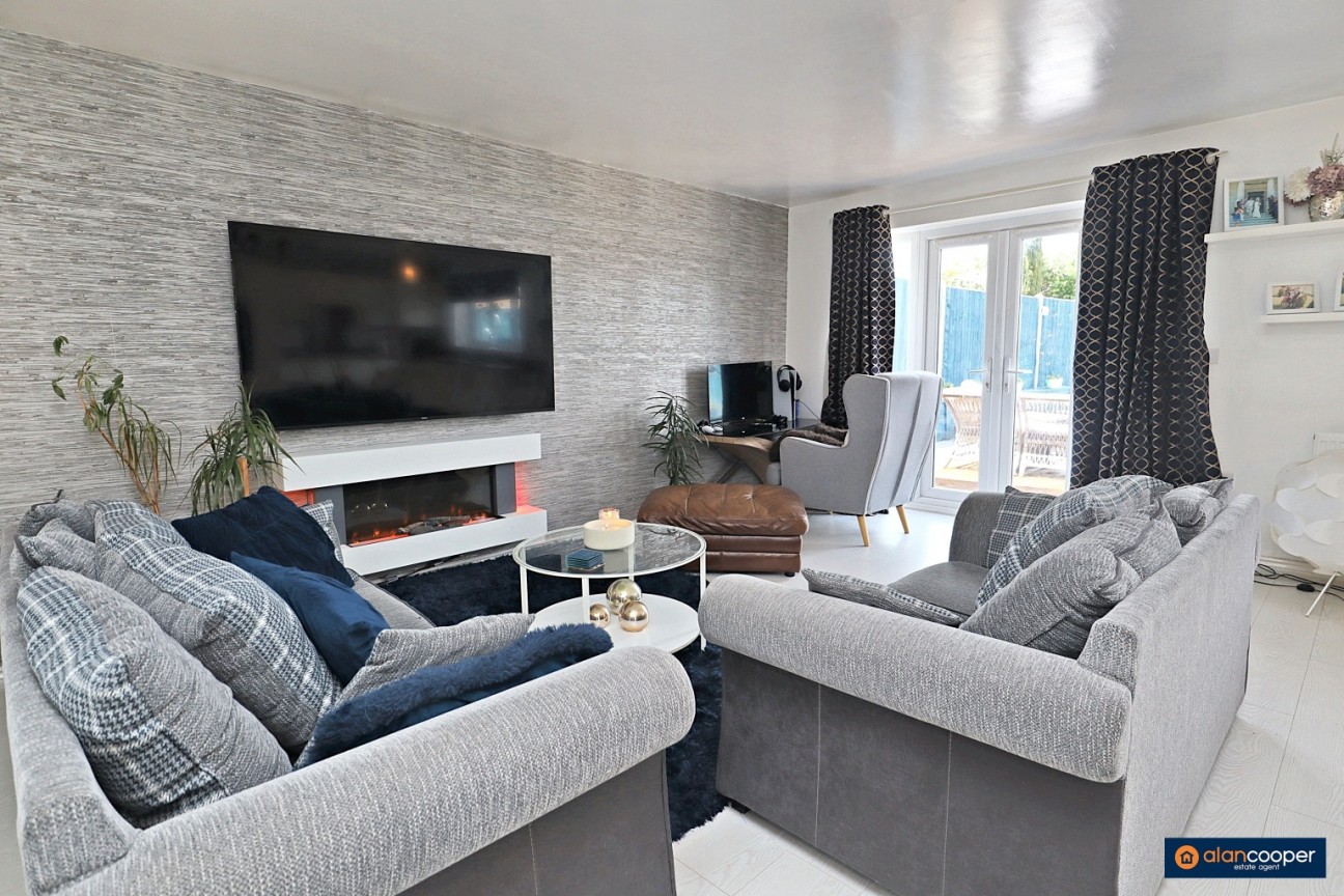 Middlefield Lane, Galley Common, Nuneaton, CV10 9RF
