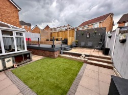 St. Matthews Close, Churchdale Park, Nuneaton, CV10 8RG