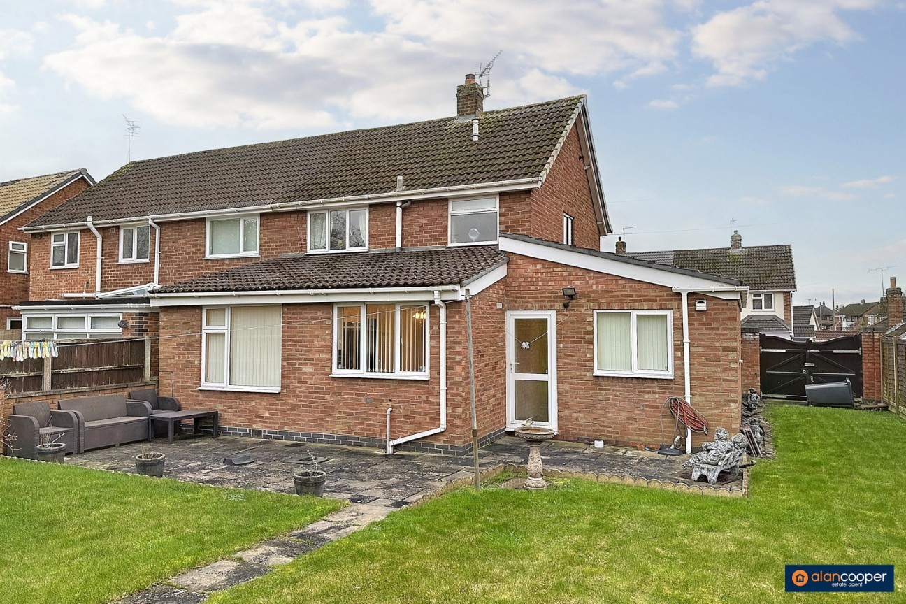 Kingsley Crescent, Bulkington, CV12 9PS