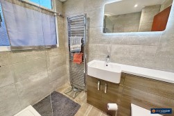 St. Nicolas Park Drive, Nuneaton, CV11 6EQ