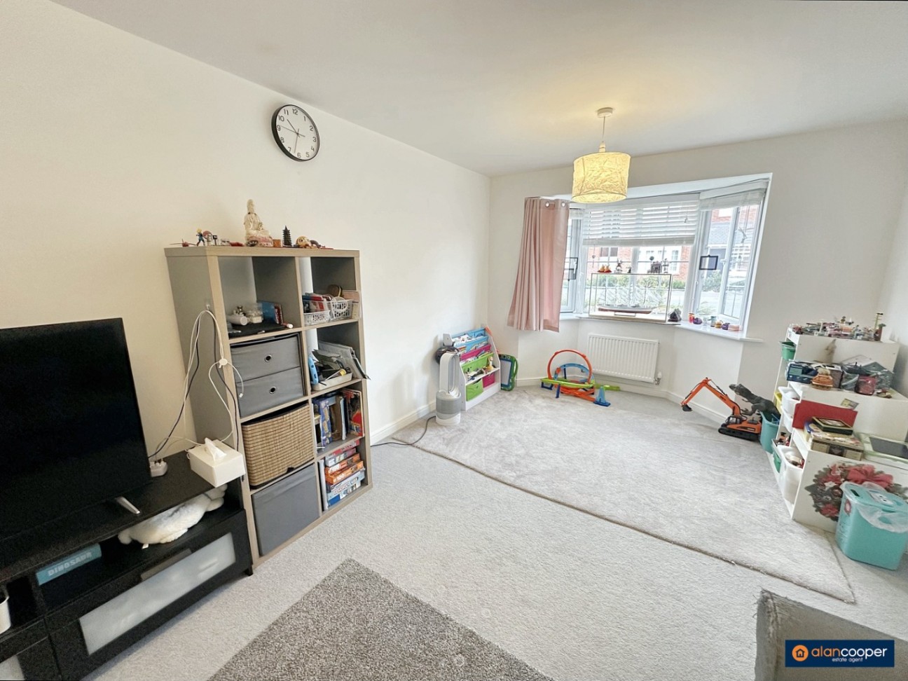 Ombersley Drive, Royal Park, Nuneaton, CV11 6WQ