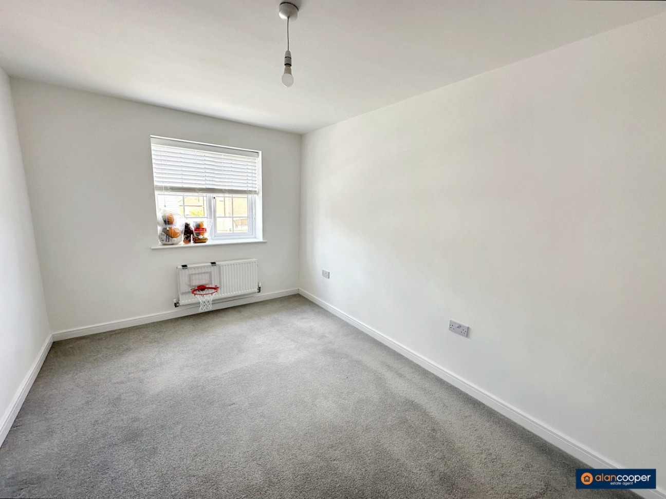 Ombersley Drive, Royal Park, Nuneaton, CV11 6WQ