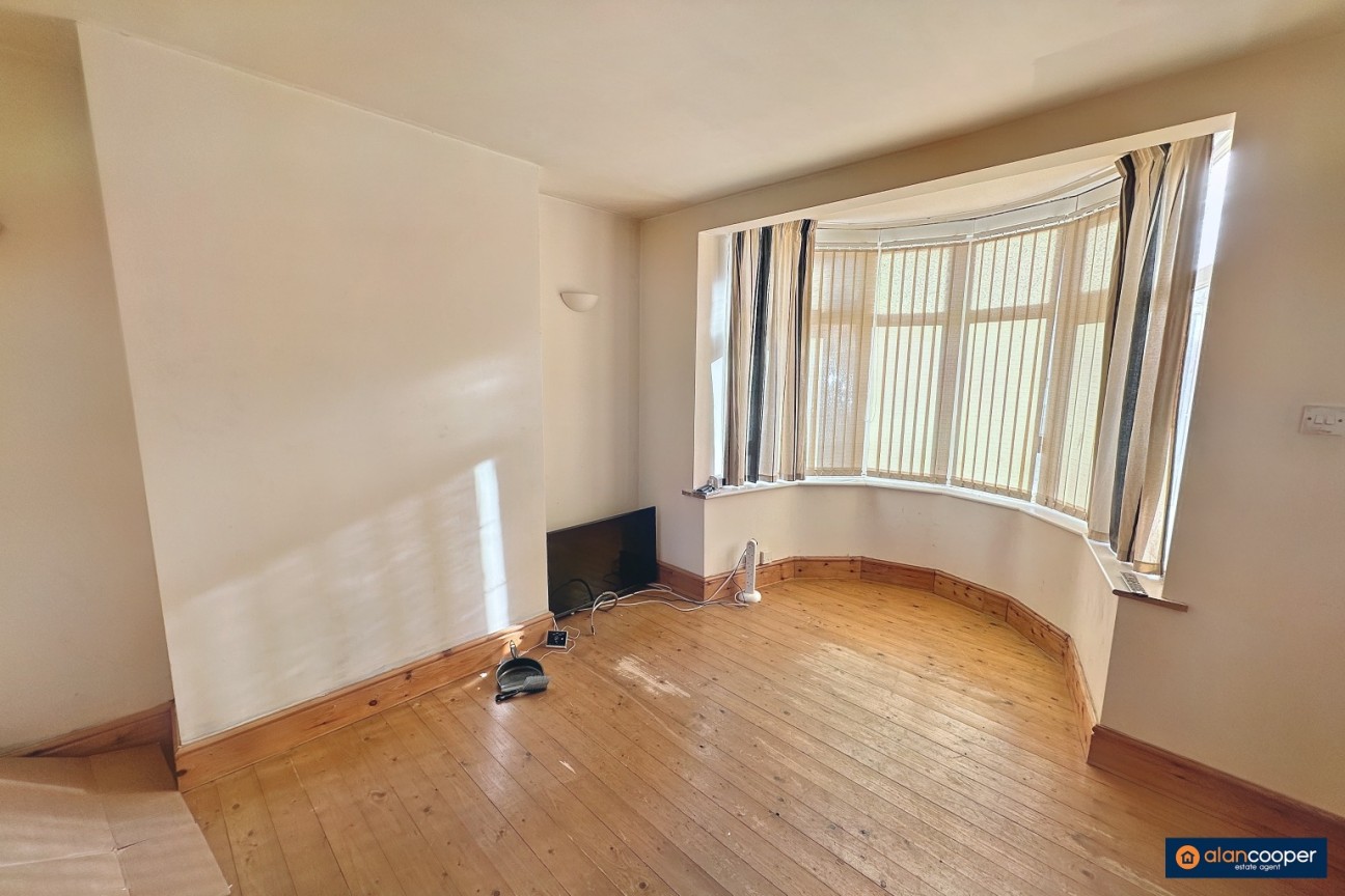 Carisbrook Road, Weddington, Nuneaton, CV10 0BT