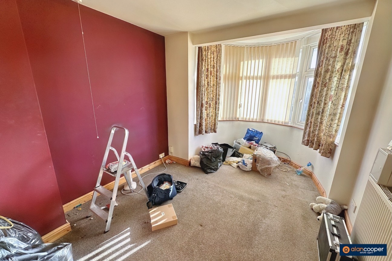 Carisbrook Road, Weddington, Nuneaton, CV10 0BT
