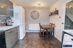 Stoneleigh Close, Hartshill, Nuneaton, CV10 0UG