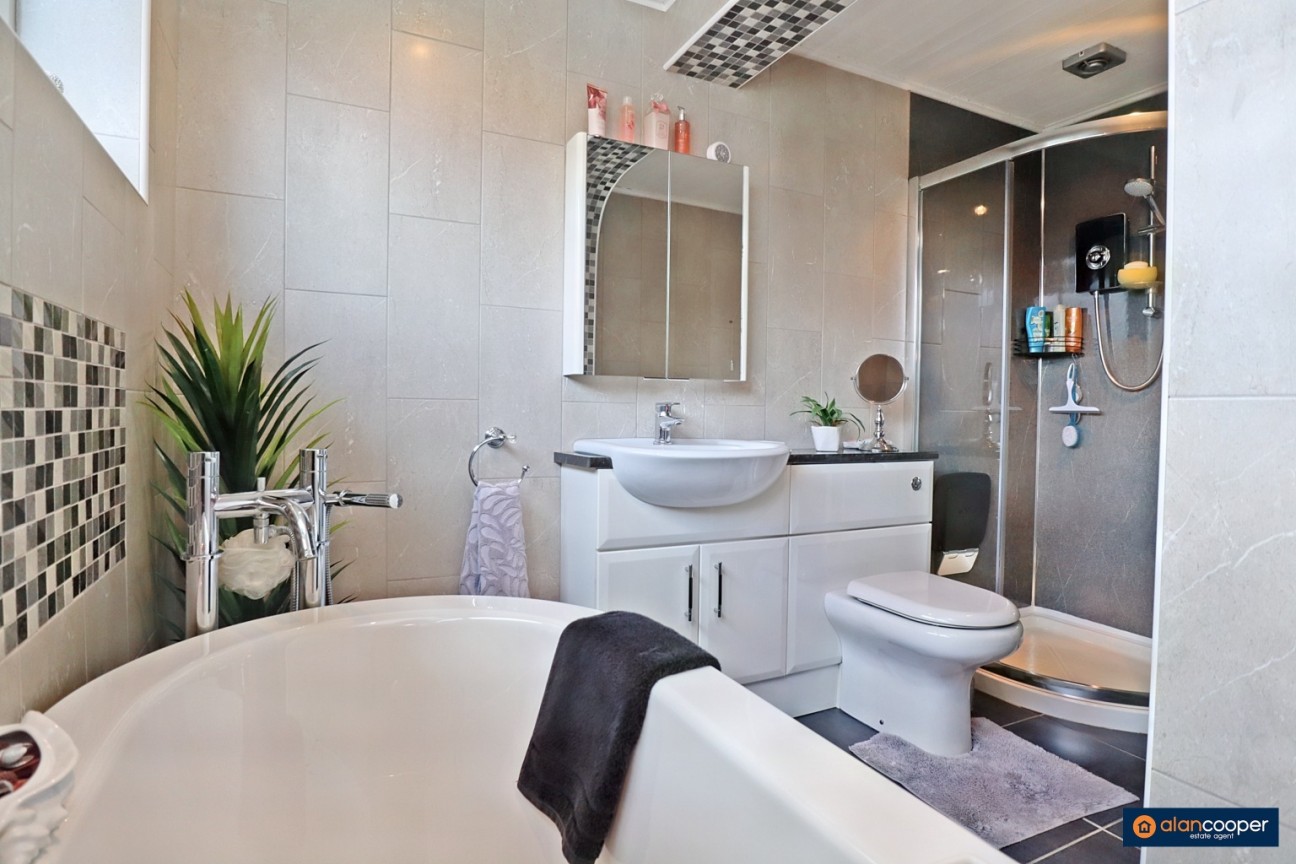 Bucks Hill, Stockingford, Nuneaton, CV10 9LT