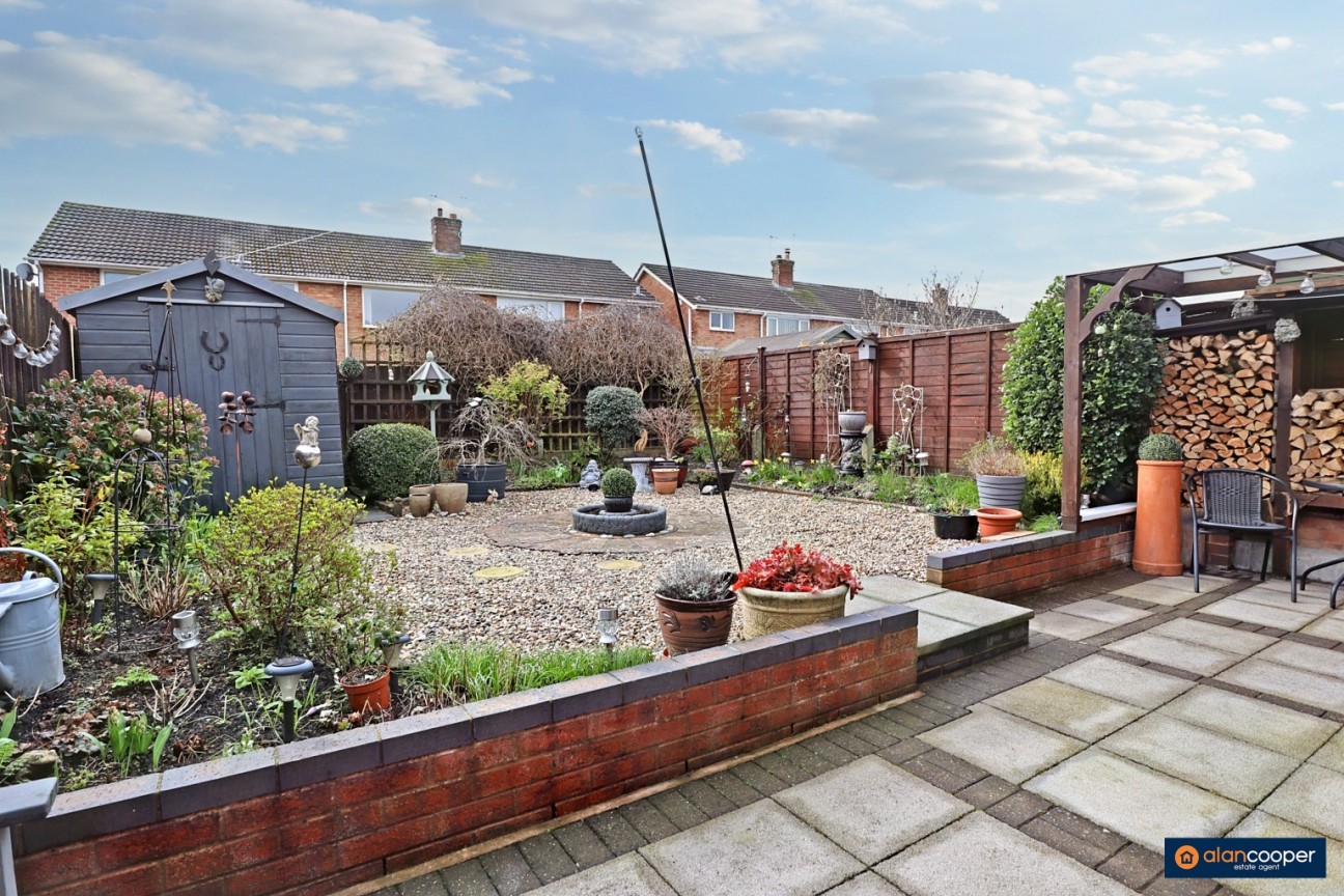 Bucks Hill, Stockingford, Nuneaton, CV10 9LT