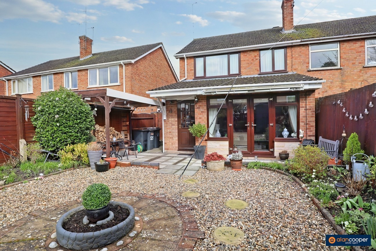 Bucks Hill, Stockingford, Nuneaton, CV10 9LT