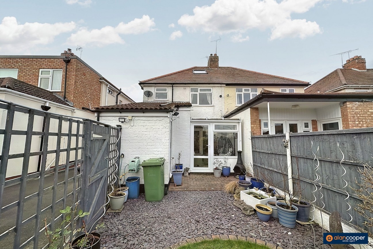Oakdene Crescent, Weddington, Nuneaton, CV10 0DU