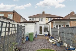 Oakdene Crescent, Weddington, Nuneaton, CV10 0DU