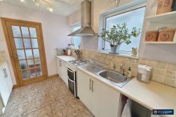 Oakdene Crescent, Weddington, Nuneaton, CV10 0DU