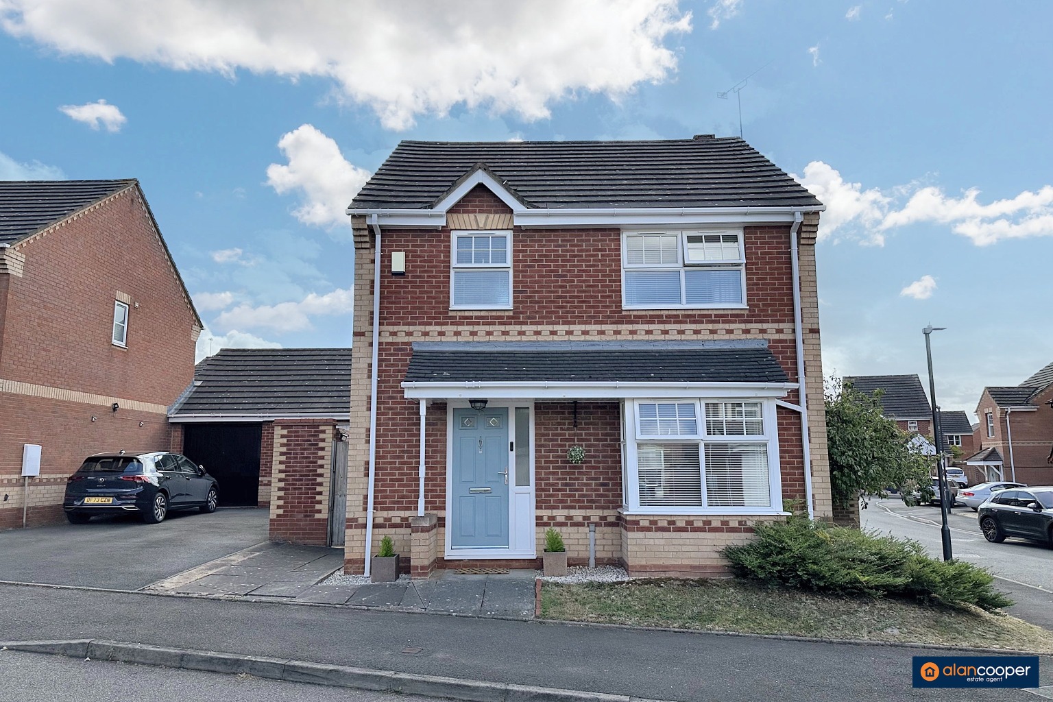 Penshurst Way, Maple Park, Nuneaton, CV11 4XF