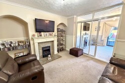 Bedworth Road, Bulkington, CV12 9LJ