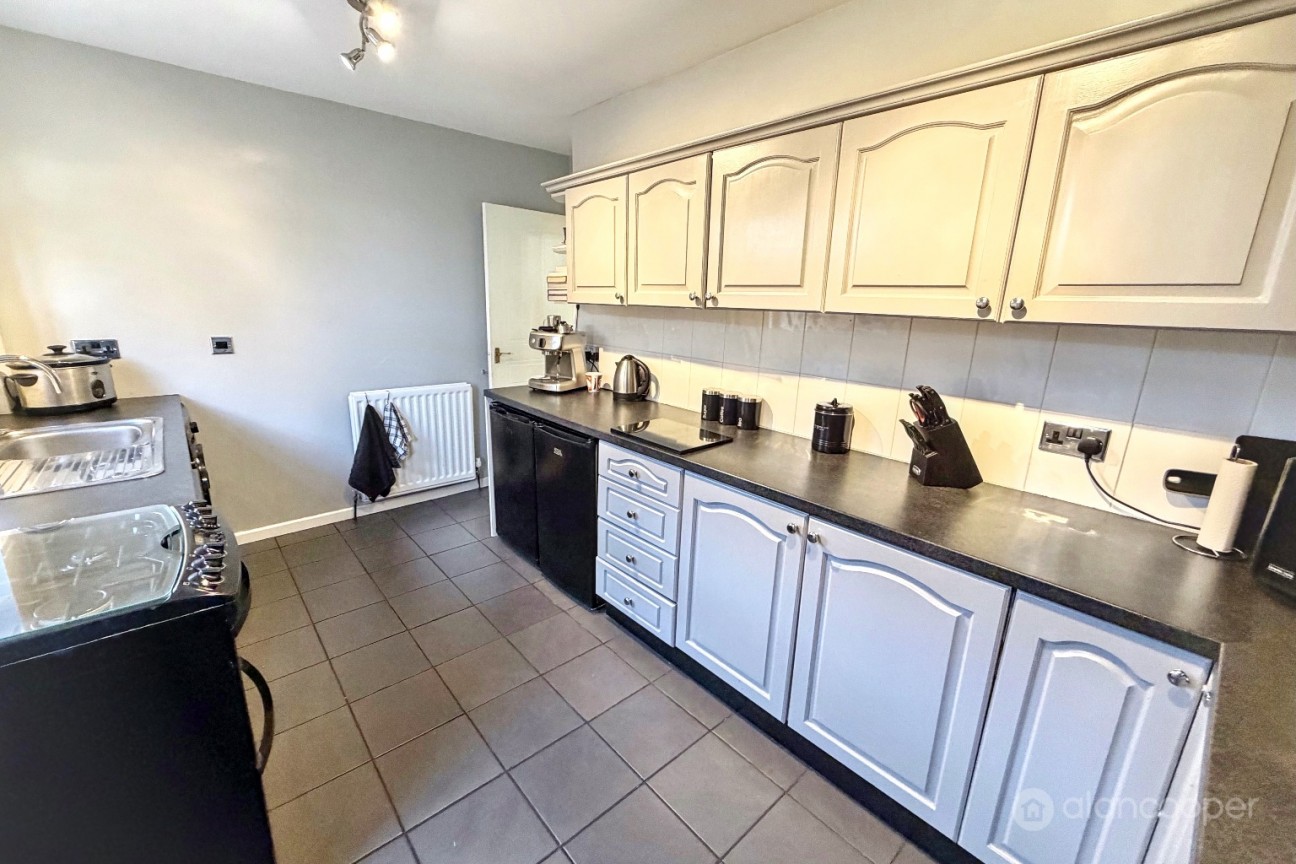 Bedworth Road, Bulkington, CV12 9LJ