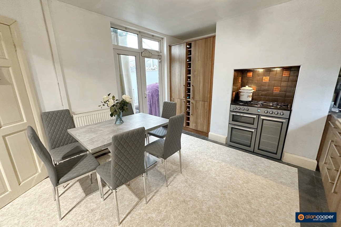 Oakdene Crescent, Weddington, Nuneaton, CV10 0DT