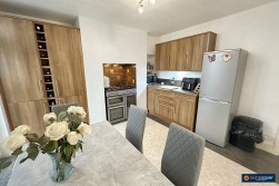 Oakdene Crescent, Weddington, Nuneaton, CV10 0DT