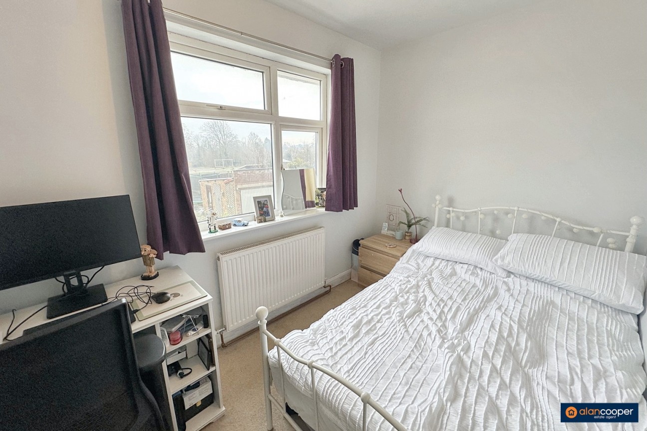 Oakdene Crescent, Weddington, Nuneaton, CV10 0DT