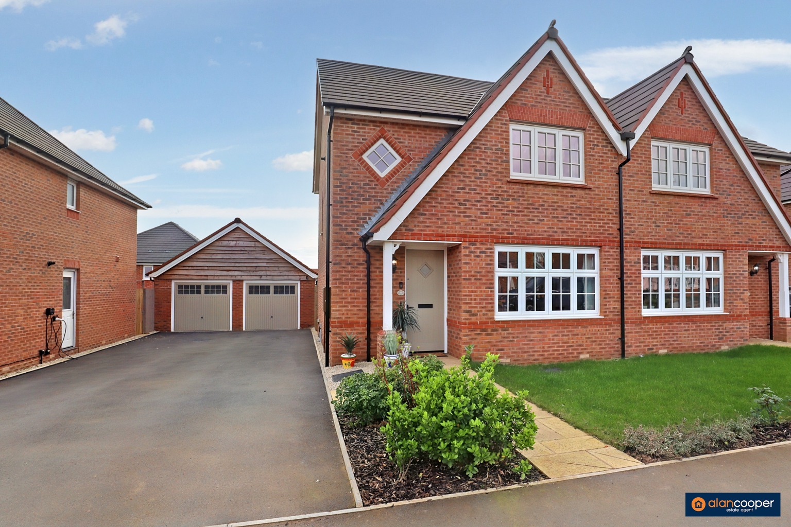 Roman Avenue, Heritage Fields, Nuneaton, CV11 6AF