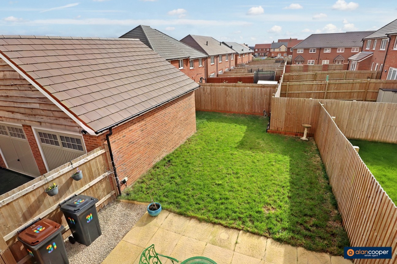 Roman Avenue, Heritage Fields, Nuneaton, CV11 6AF