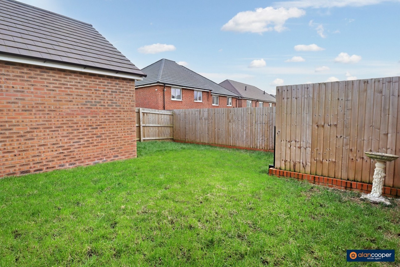 Roman Avenue, Heritage Fields, Nuneaton, CV11 6AF