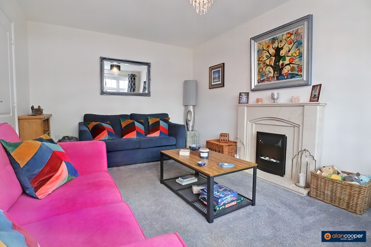 Roman Avenue, Heritage Fields, Nuneaton, CV11 6AF