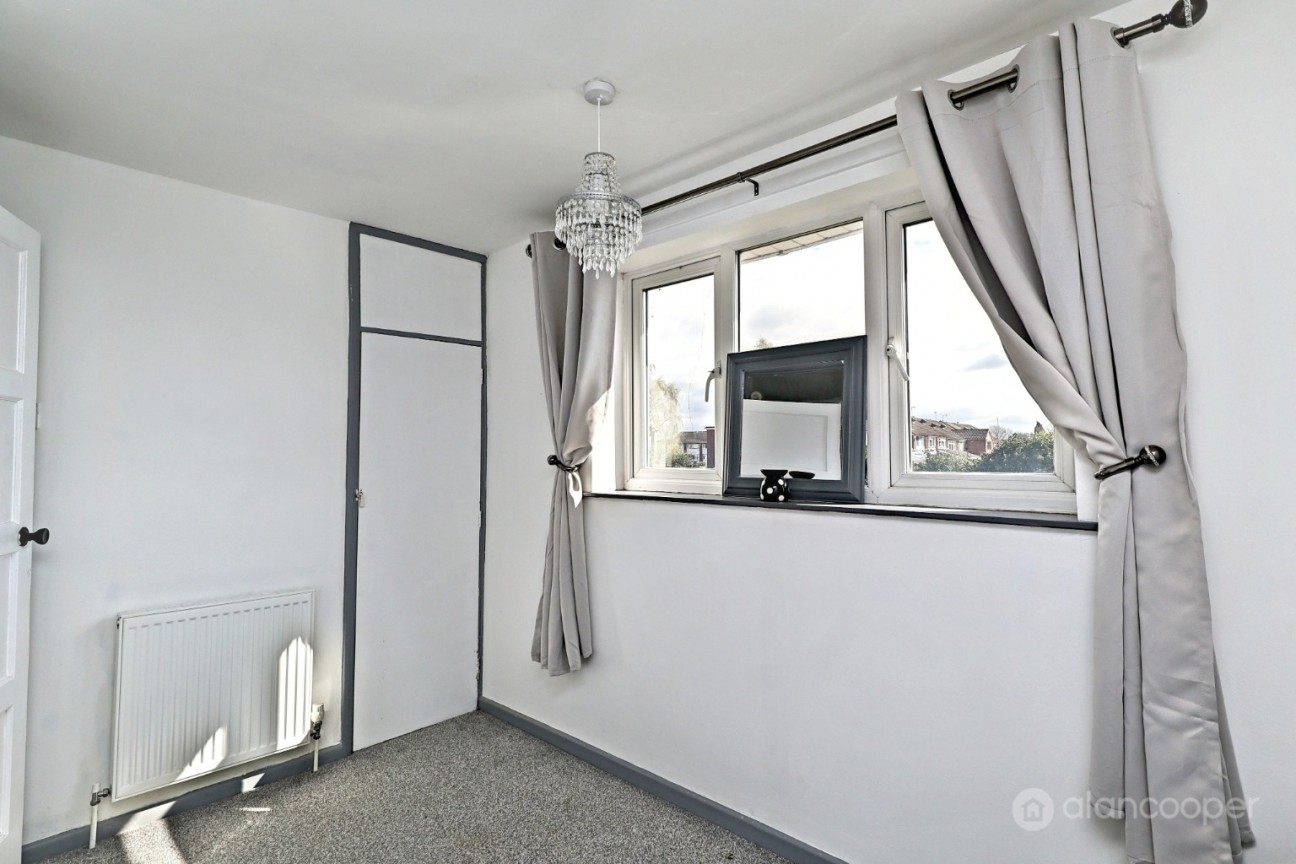 Neale Close, Bulkington, Bedworth, CV12 9RH