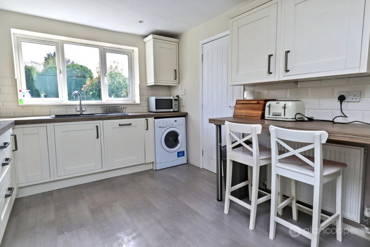 Neale Close, Bulkington, Bedworth, CV12 9RH