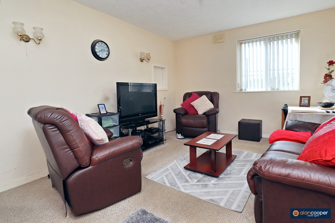 Valley Flats, Oaston Road, Nuneaton, CV11 6JY