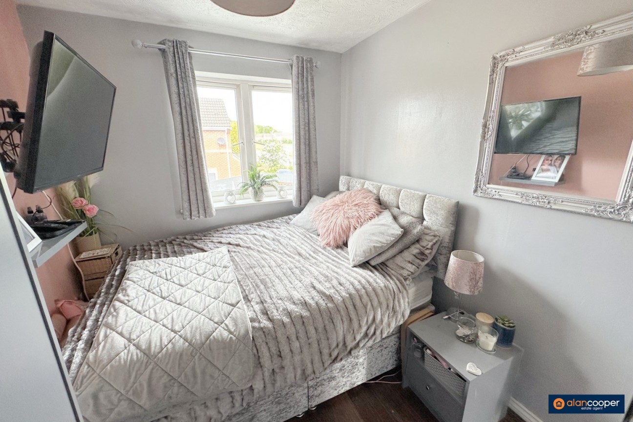 Kings Meadow, Nuneaton, CV10 8QZ