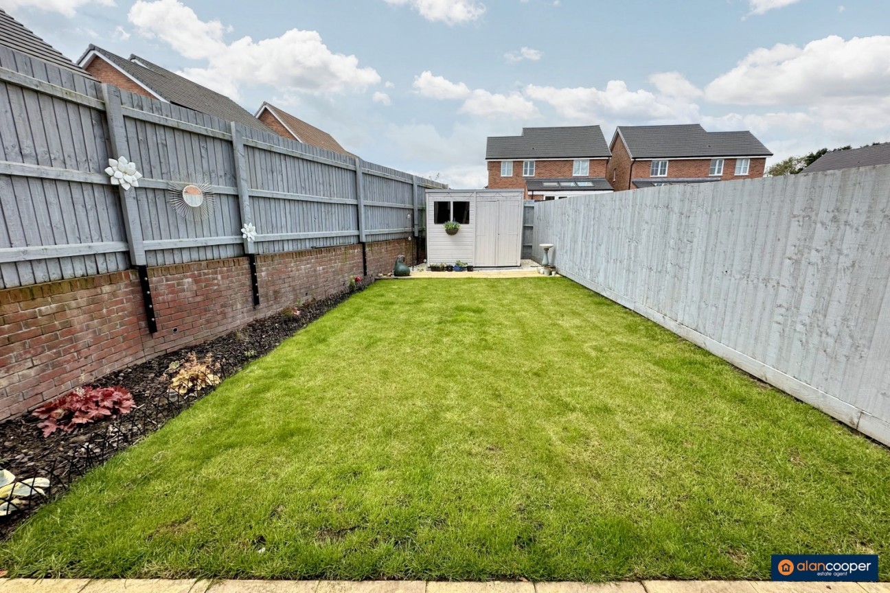 Adelie Road, Galley Common, Nuneaton, CV10 9GZ