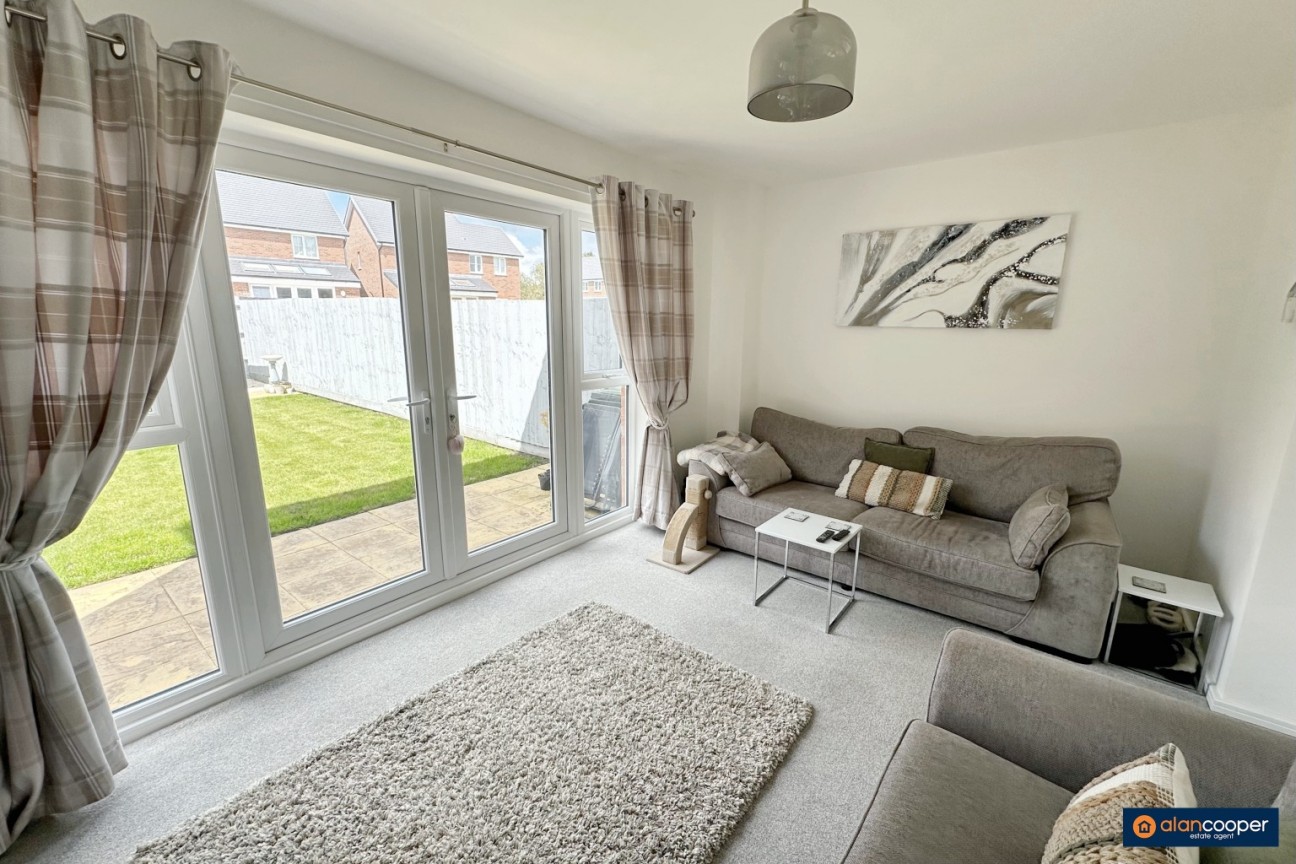 Adelie Road, Galley Common, Nuneaton, CV10 9GZ