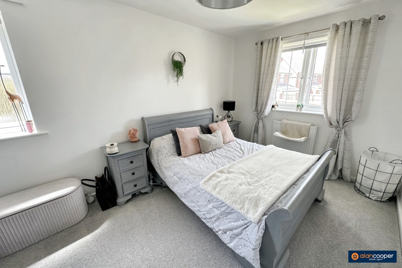 Adelie Road, Galley Common, Nuneaton, CV10 9GZ