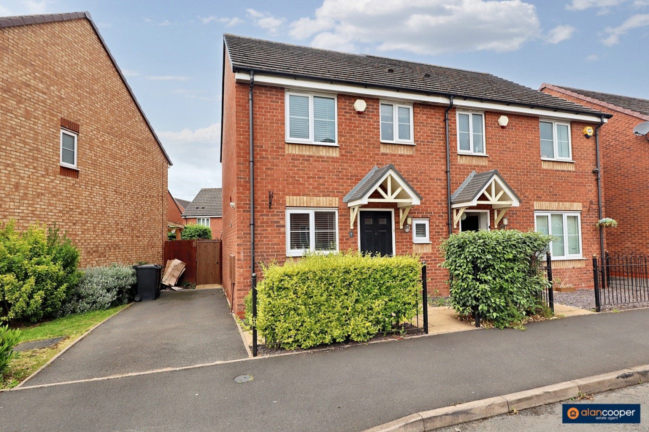 Feather Lane, Penns Croft, Nuneaton, CV10 7GN
