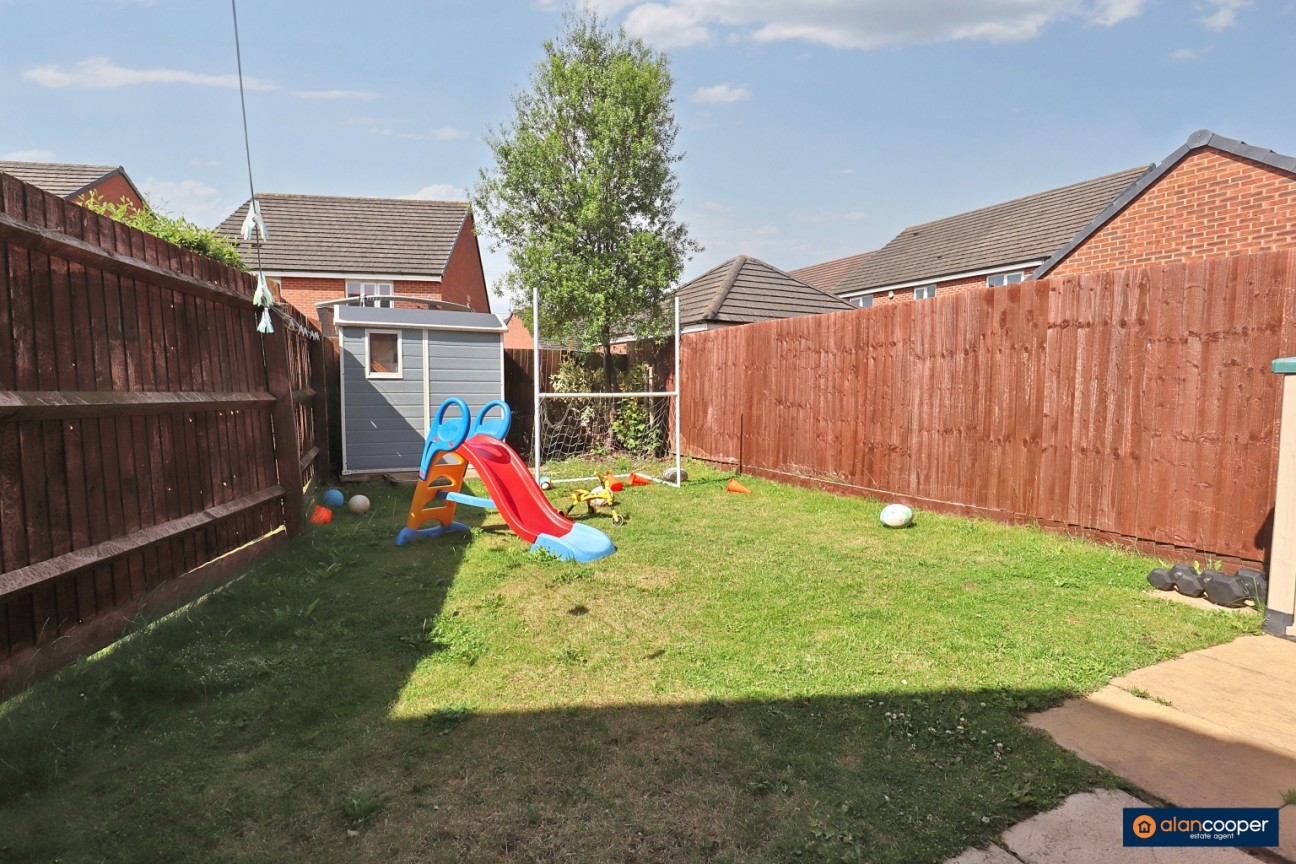 Feather Lane, Penns Croft, Nuneaton, CV10 7GN